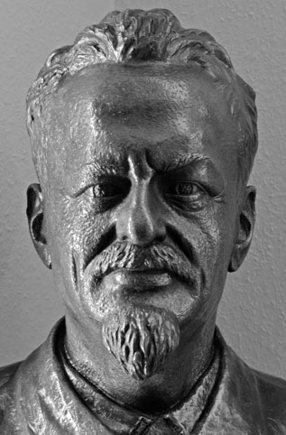 Leon Trotsky (bronze bust in the Lubitz Trotsky Collection)